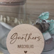 Personalisiertes Naschglas mit Name – Vorratsglas mit Holzdeckel – Geschenkidee – Glas mit Gravur, Keksdose, Nervennahrung, Kollegin, Mama