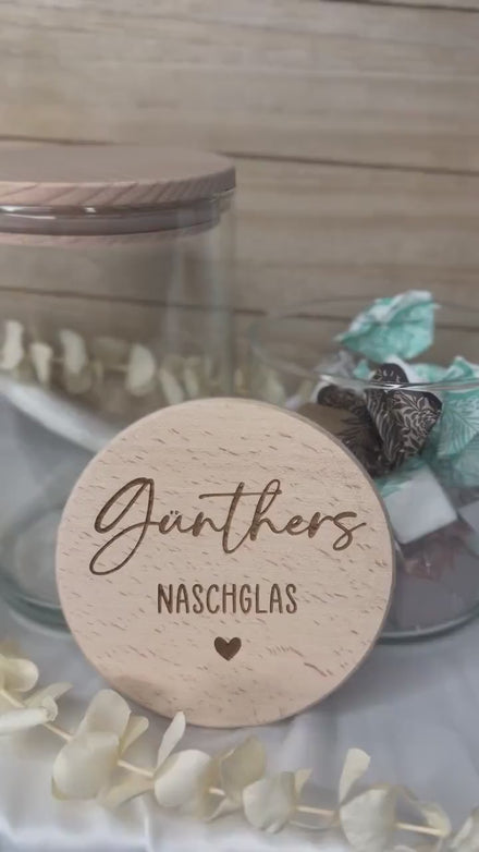 Personalisiertes Naschglas mit Name – Vorratsglas mit Holzdeckel – Geschenkidee – Glas mit Gravur, Keksdose, Nervennahrung, Kollegin, Mama