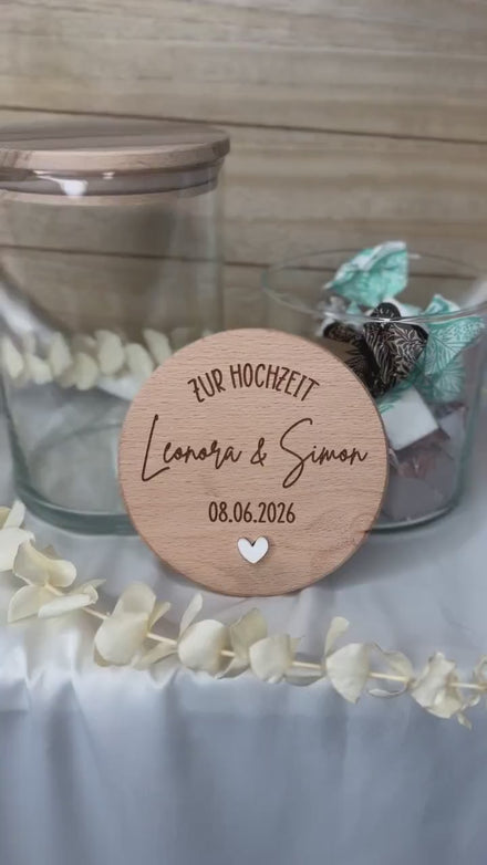 Hochzeitsgeschenk personalisiert – Vorratsglas mit Namen & Datum – Zur Hochzeit – Glas mit Holzdeckel, Brautpaar Geschenk,Hochwertige Gravur