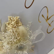 Gastgeschenk Hochzeit Verlobung Schokobox mit Trockenblumen Weiß Gold Geburtstag personalisiert mit Namen