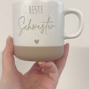 Tasse Beste Schwester mit Herz – personalisierte Keramiktasse – individueller Titel möglich – Geschenk für Familie & Freunde  – graviert