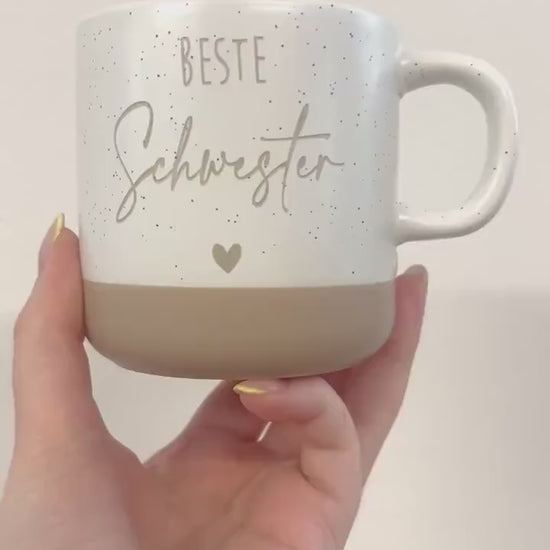 Tasse Beste Schwester mit Herz – personalisierte Keramiktasse – individueller Titel möglich – Geschenk für Familie & Freunde  – graviert