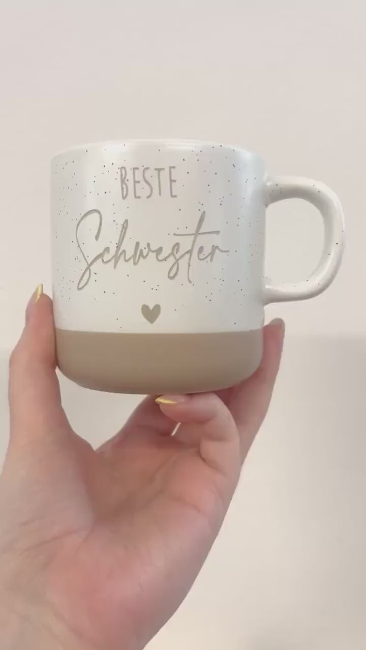 Tasse Beste Schwester mit Herz – personalisierte Keramiktasse – individueller Titel möglich – Geschenk für Familie & Freunde  – graviert