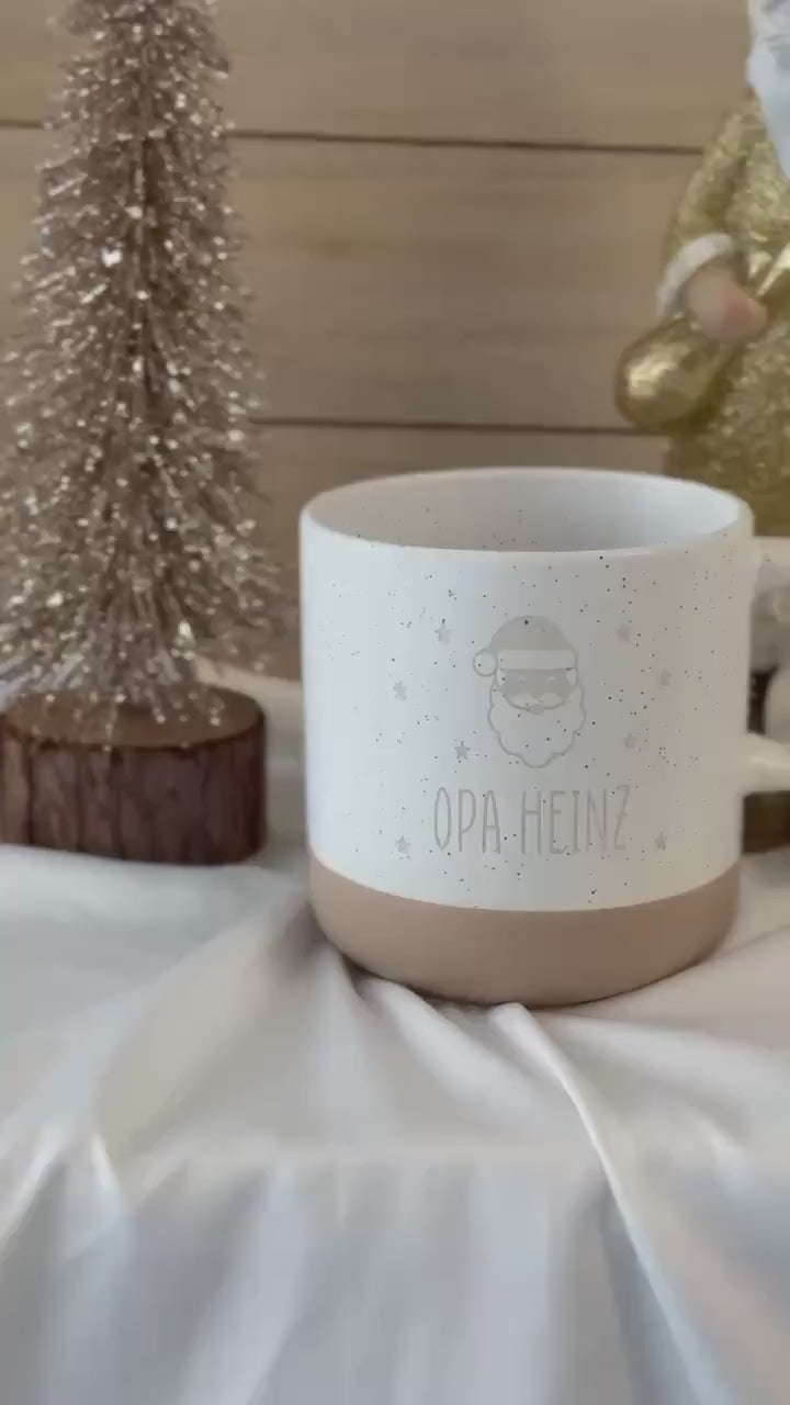 Weihnachtstasse Nikolaus mit Name – Geschenk Weihnachten Opa Oma Familie – personalisierte Keramiktasse Sterne Gravur – Glühwein Tasse