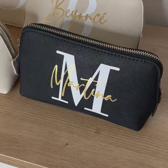 Personalisierte Kosmetiktasche mit Initial und Name - Make-up Tasche - Geschenk Frau Mama Schwester - Trauzeugin Brautjungfer