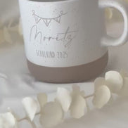Tasse Schulkind 2025 mit Name & ABC-Girlande – Geschenk Einschulung – personalisiert graviert – Kindertasse Schulanfang – 360 ml