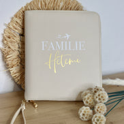 Personalisierter Travel Organizer für die Reise - Beige, Schwarz oder Grau - Passhülle - Weihnachten - Geschenk - Flitterwochen