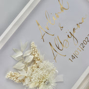 Gastgeschenk Hochzeit Verlobung Schokobox mit Trockenblumen Weiß Gold Geburtstag personalisiert mit Namen