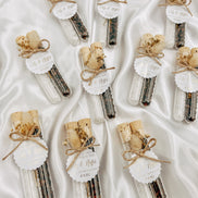 Gastgeschenk Reagenzglas „wir gehören zusammen wie Salz & Pfeffer“ personalisiert - Wedding favor