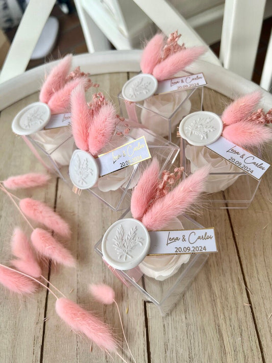 Gastgeschenk Rosenbox Rosenseife personalisiert - Hochzeit Verlobung Kommunion Taufe - Rosane Dekoration