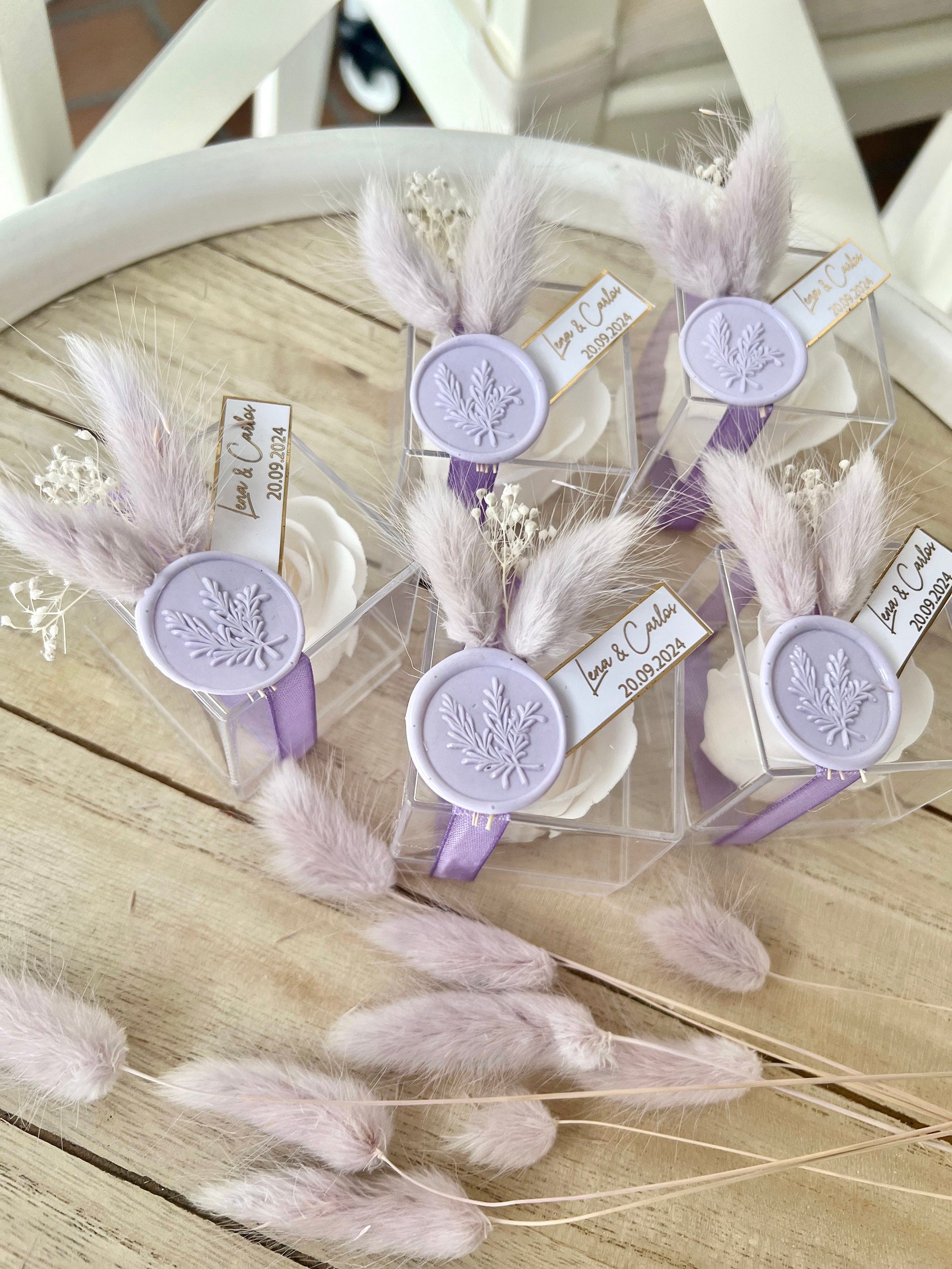 Gastgeschenk Rosenbox Rosenseife personalisiert - Hochzeit Verlobung Taufe - Flieder Violett