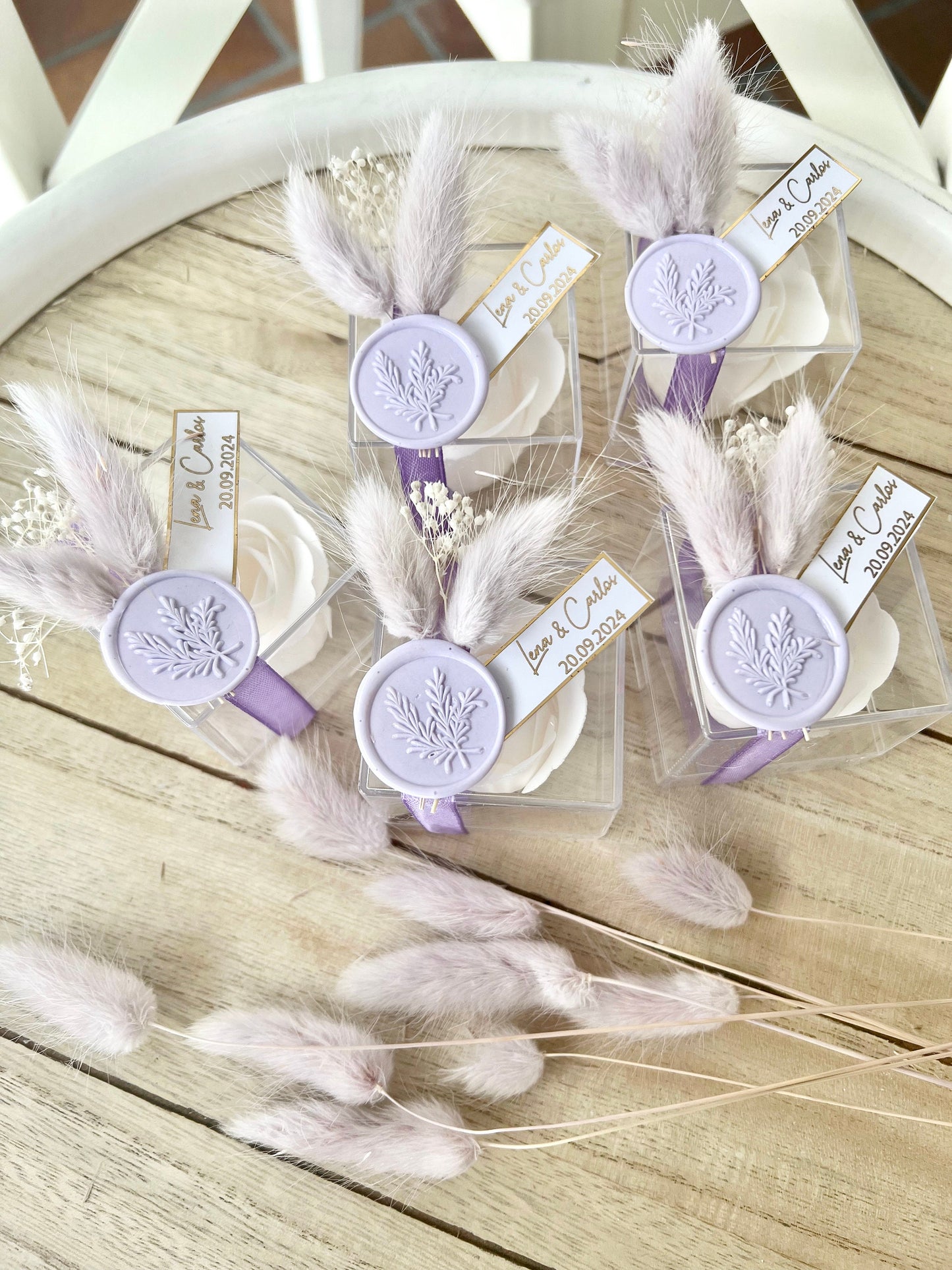 Gastgeschenk Rosenbox Rosenseife personalisiert - Hochzeit Verlobung Taufe - Flieder Violett