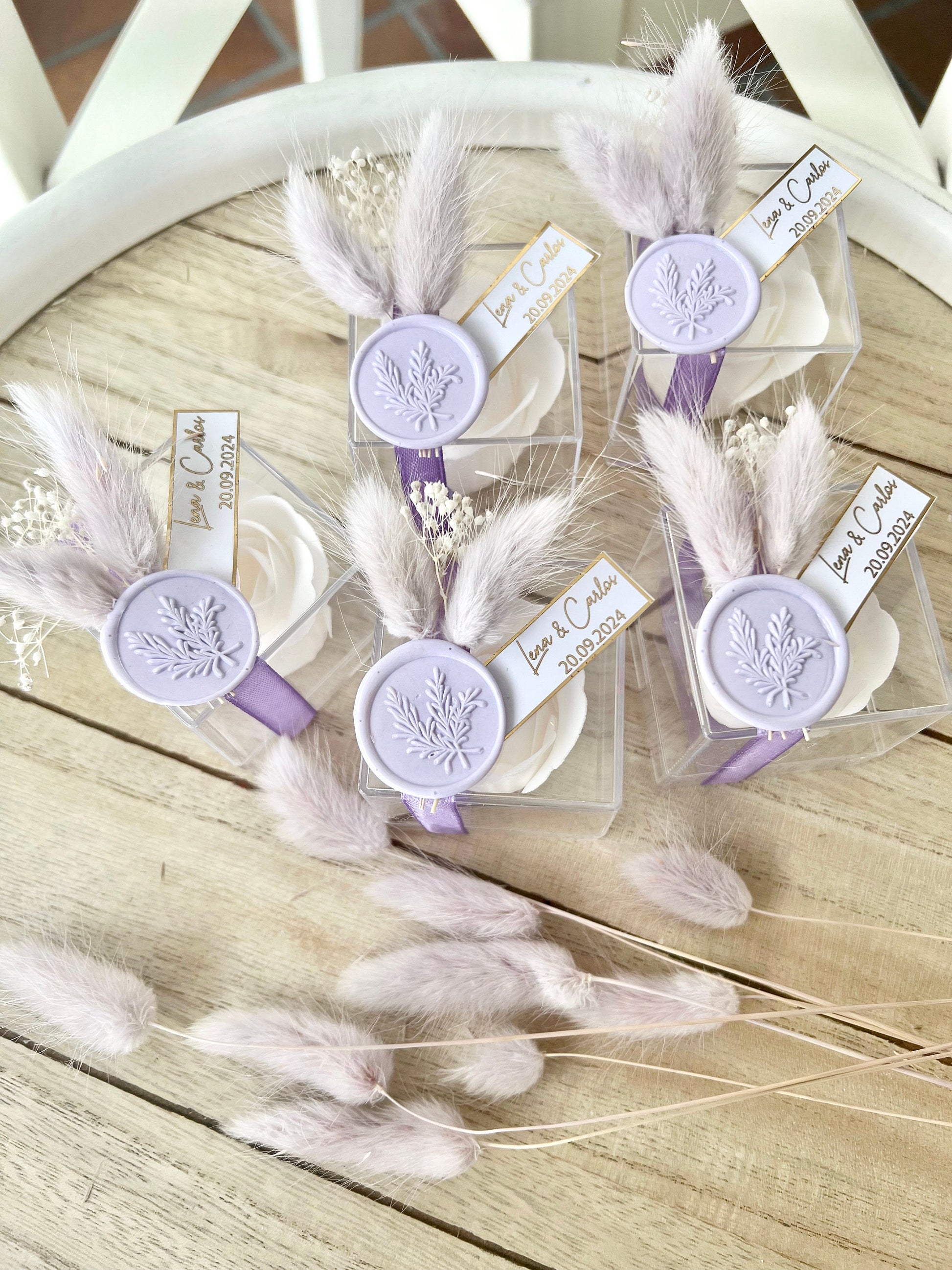 Gastgeschenk Rosenbox Rosenseife personalisiert - Hochzeit Verlobung Taufe - Flieder Violett