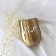 Thermobecher Weinbecher in Gold personalisiert mit Namen - Strohhalmöffnung - edel luxuriös und minimalistisch - JGA, Geschenk Frauen
