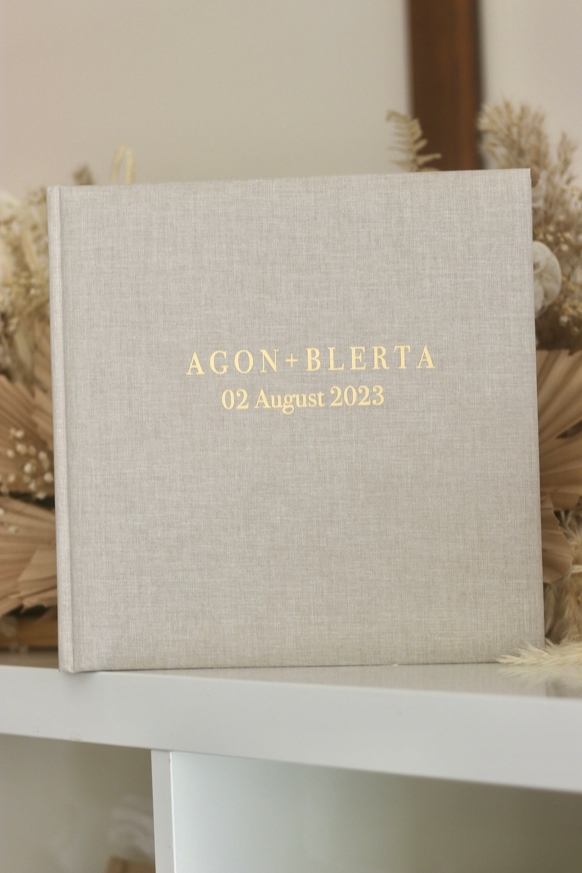 Hochzeit Gästebuch/Fotoalbum aus Leinen, minimalistisch, personalisiert mit Namen