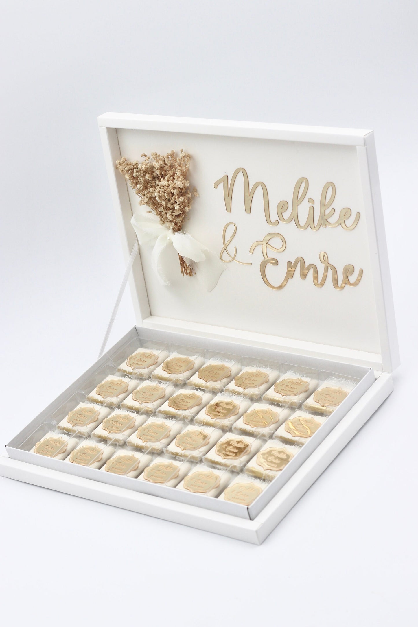 Schokobox mit Acrylnamen & Ornamenten - Gastgeschenk Hochzeit Verlobung Geburtstag - Sözümüz Söz