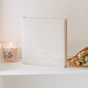 Team Bride - JGA Fotoalbum / Gästebuch - Mit Namen der Braut - Leinenstoff beige