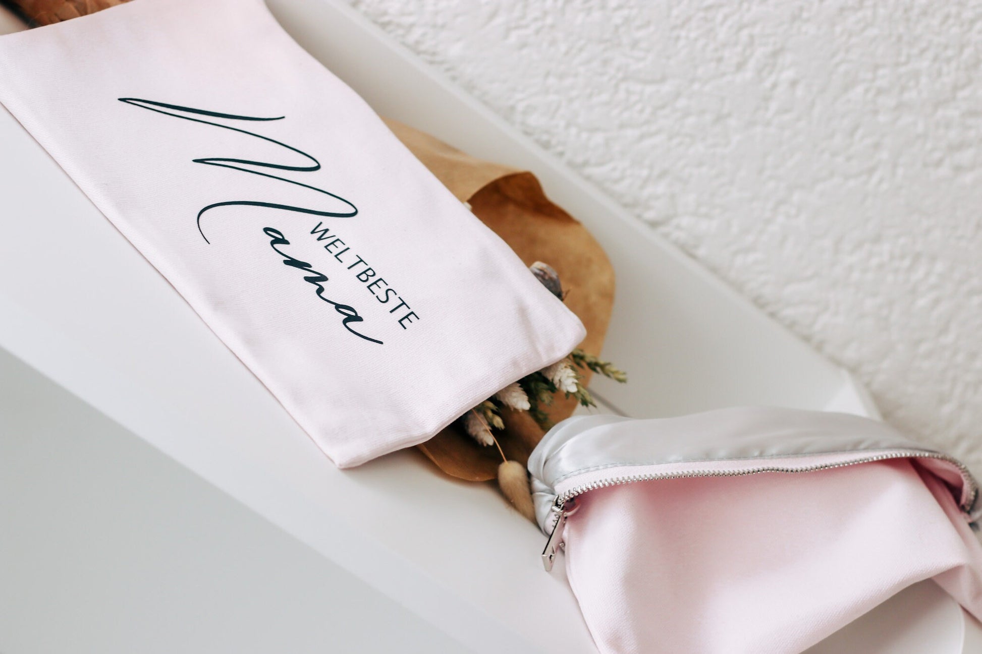 Weltbeste Mama Kulturtasche in rosa mit silbernen Satininnenfutter - Geschenk Mama Muttertag - Danke Mama