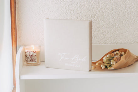 Team Bride - JGA Fotoalbum / Gästebuch - Mit Namen der Braut - Leinenstoff beige